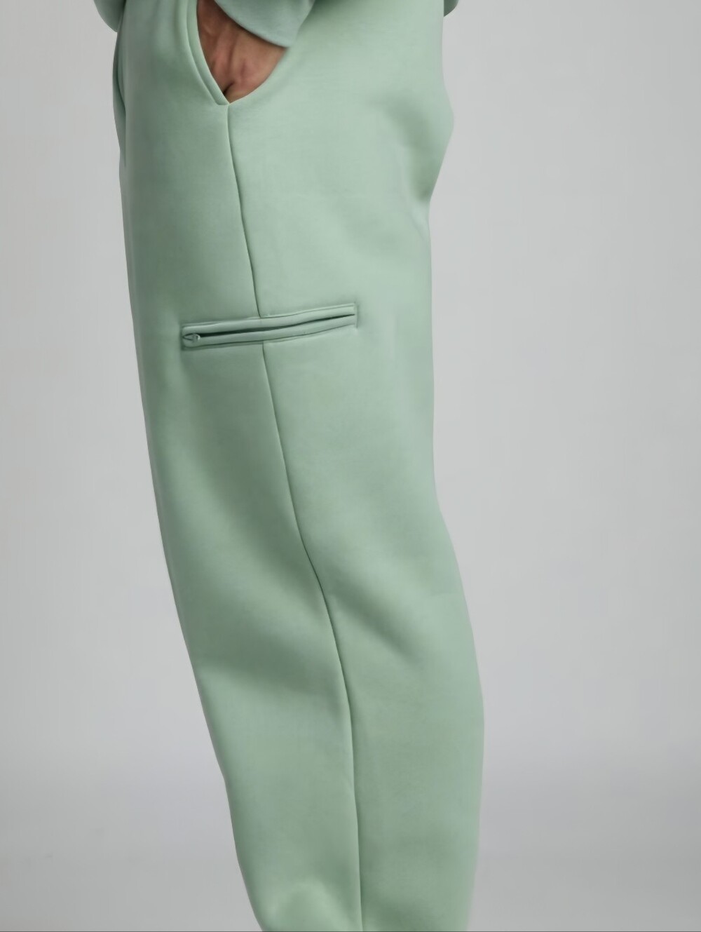 Comfrt Pants And Hoodie Aloe Airplane Mode Size Medium - Picture 2 of 6
